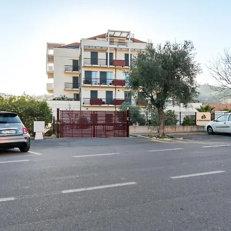 Appartement Pleasant In Diano Castello With Terrace *